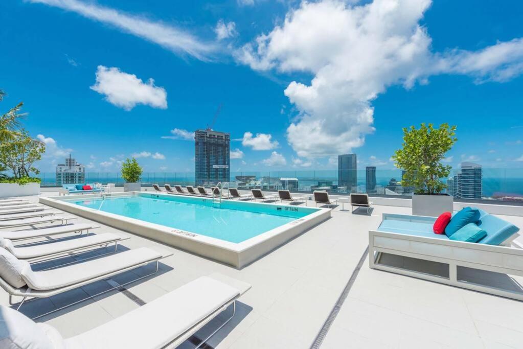 Luxurious Condo In Heart Of Brickell Miami Exterior foto