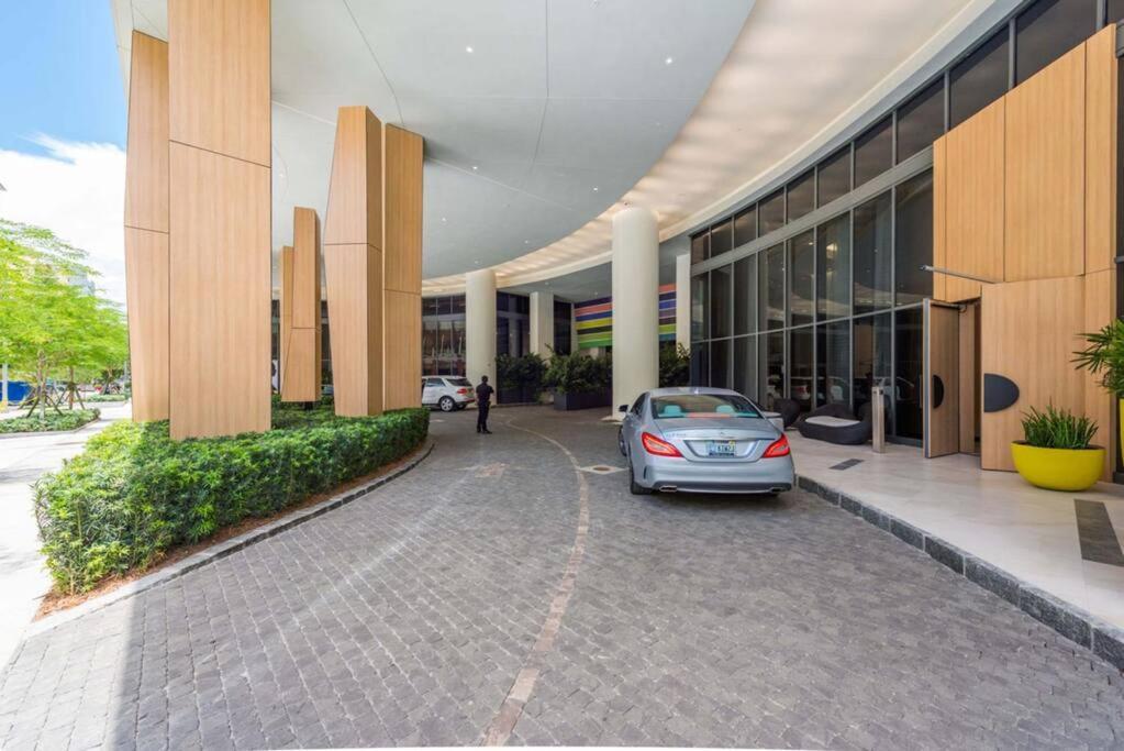 Luxurious Condo In Heart Of Brickell Miami Exterior foto